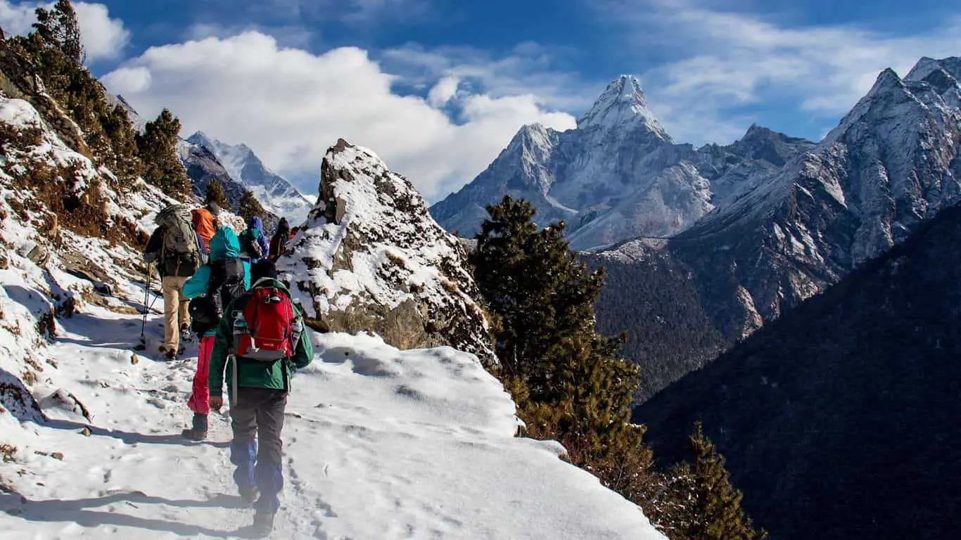 How to Prevent and Handle Altitude Sickness – A Comprehensive Guide for Trekkers in the Himalaya